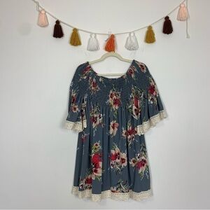 Umgee Off Shoulder Flare Sleeve Floral Print Gray Blouse Size Small